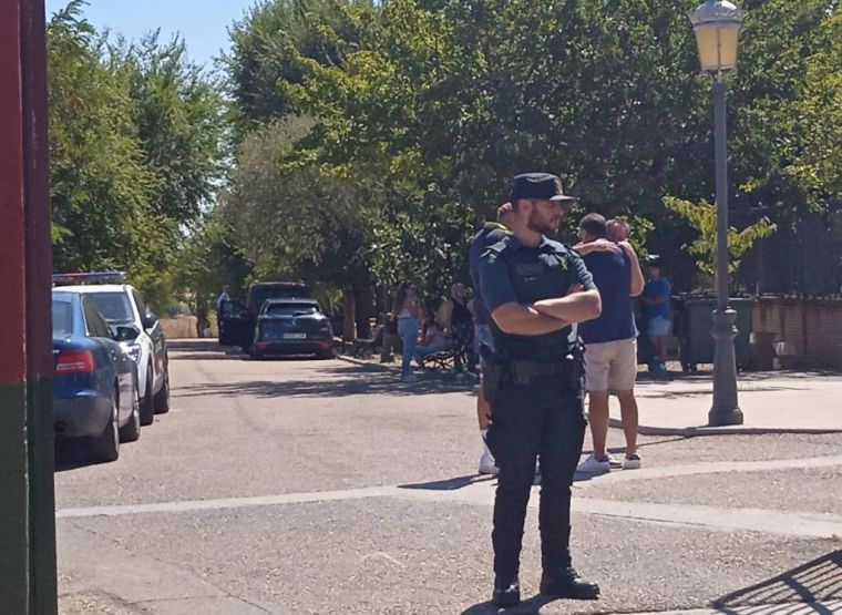 Sucesos.- Muere un niño de 10 años tras ser agredido con un objeto punzante en un campo de fútbol