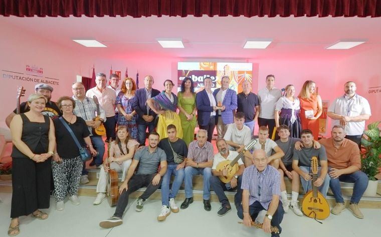 Las Cuadrillas de Nerpio llenan de tradición y folclore la Feria de Albacete en uno de sus días más especiales de la mano de la Diputación