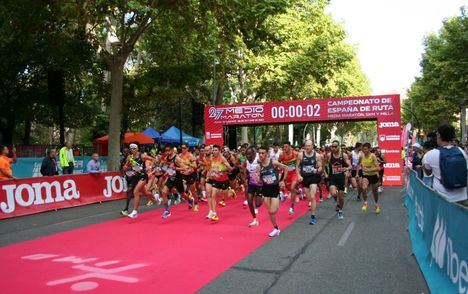 Abderrahmane Aferdi vuelve a hacer suyas las calles de Albacete en la Media Maratón 