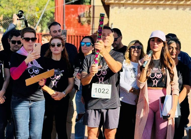 La Carrera por la Salud de la Mujer en Albacete reivindica el deporte como arma para luchar contra el cáncer de mama