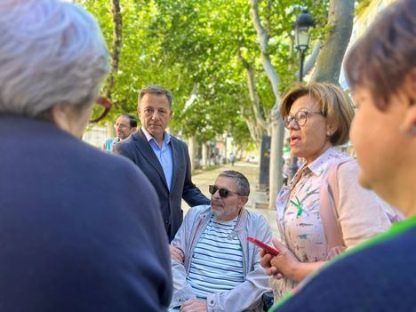 Manuel Serrano reitera el compromiso del Ayuntamiento con los afectados de ELA, “una enfermedad cruel, cuyos pacientes y familiares merecen el apoyo de todos”
