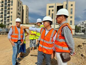 Manuel Serrano destaca que “la ciudad sigue creciendo con un nuevo sector en el Canal de María Cristina, que tendrá 464 viviendas y zonas verdes y permitirá avanzar en la AB20”