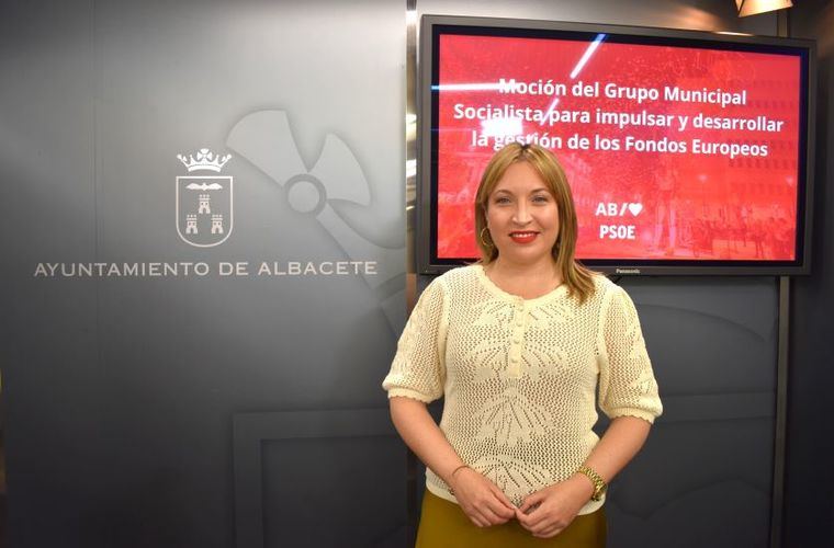 Amparo Torres recuerda que Manuel Serrano lleva un año de alcalde y no ha conseguido “ni un solo euro de Europa para el desarrollo de nuestra ciudad”