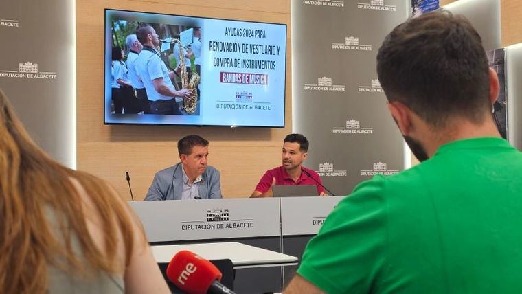 El Gobierno de Cabañero amplía su compromiso con las bandas de música municipales: 300.000 € para renovar vestuario e instrumentos