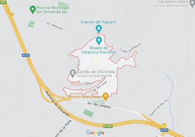 Herido grave un motorista tras amputarse una pierna en una salida de vía en Chinchilla de Montearagón