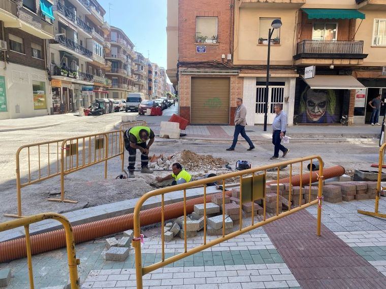 Las obras de la calle Hermanos Jiménez en Albacete, iniciadas en agosto de 2023, finalizarán la próxima semana