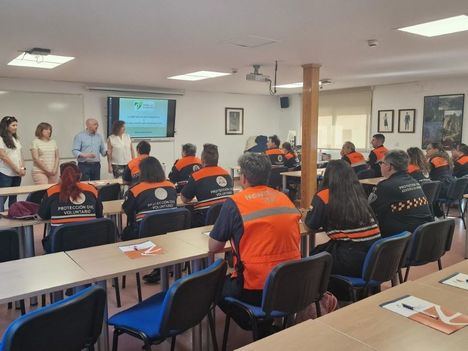 Una treintena de voluntarios de Protección Civil de Castilla-La Mancha se forman en comunicación positiva y resolución de conflictos