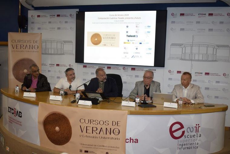 Un curso de verano de la UCLM en Albacete se acerca al pasado, presente y futuro de la computación cuántica