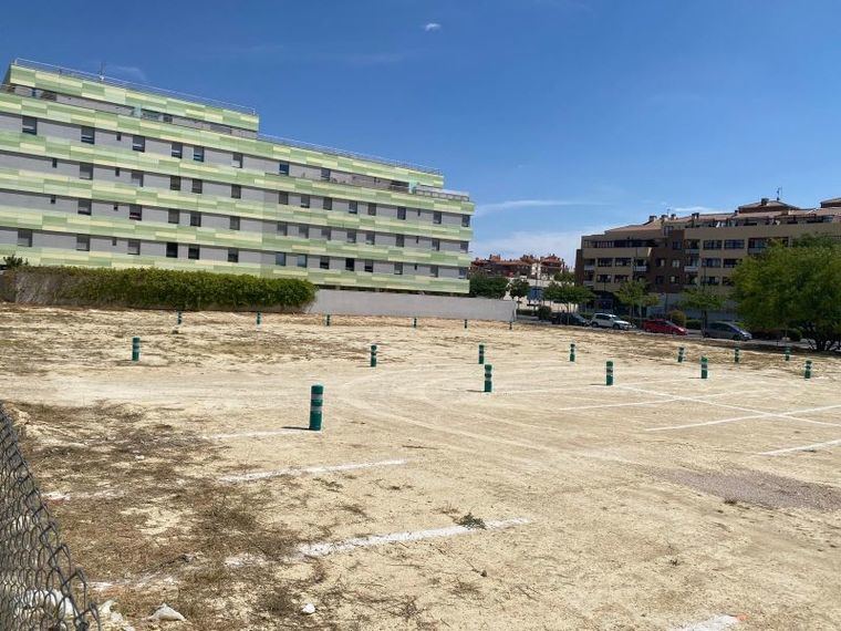 El Ayuntamiento habilita dos parkings gratuitos y con iluminación en las zonas de Imaginalia y Universidad para favorecer la movilidad urbana durante la Media Maratón