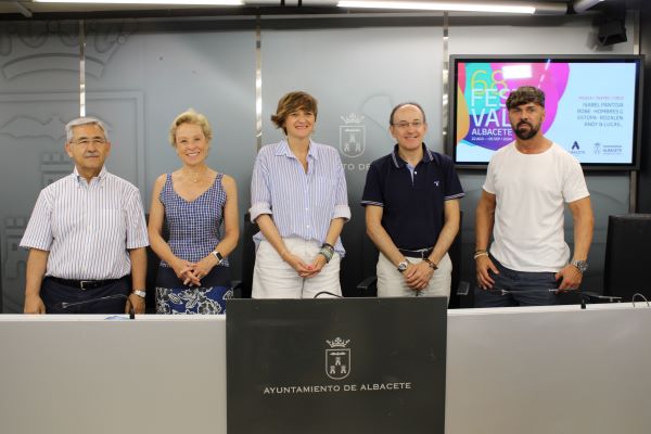 Elena Serrallé presenta la programación del 68 Festival de Música de Albacete, subrayando su importancia como motor cultural y económico e invitando a asistir a todos los ciudadanos