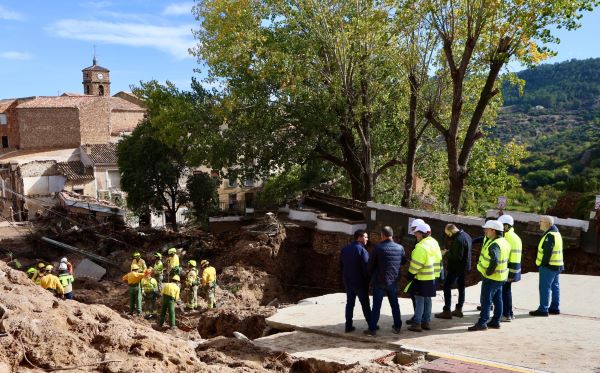 La Diputación de Albacete sigue reforzando recursos en Letur tras la devastación causada por la DANA y sus bomberos se afanan en la búsqueda coordinada de personas aún sin localizar