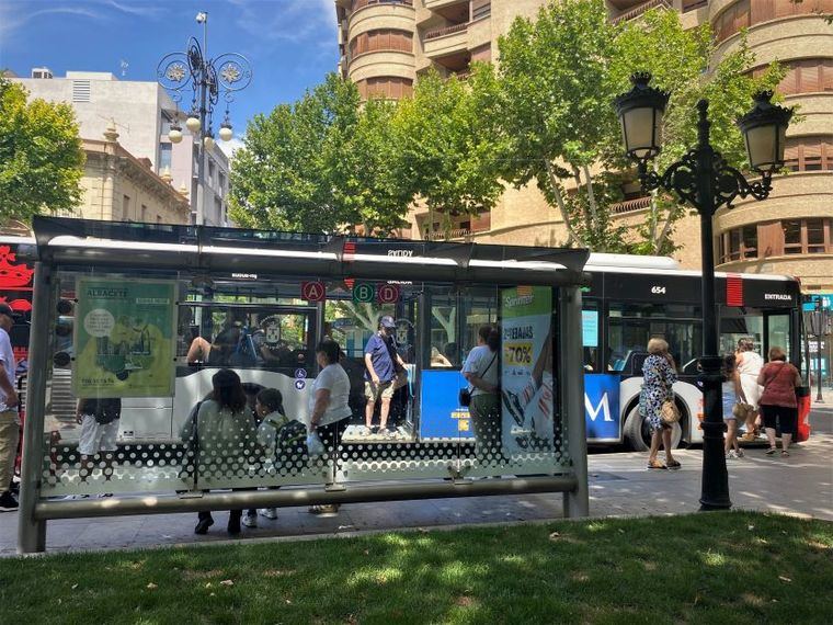 El PSOE le recuerda a Manuel Serrano que si en cinco meses no establece una Zona de Baja Emisiones, la ciudad perderá las ayudas al transporte público y las inversiones europeas