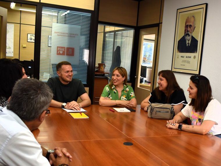  
El Grupo Socialista denuncia que la inacción del PP deja en la calle al personal del ‘Corresponsables’ y que cientos de familias pierden un servicio vital de conciliación laboral