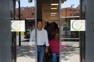 El Centro Ágora de Albacete inaugura sus nuevas puertas automáticas tras sus obras de accesibilidad