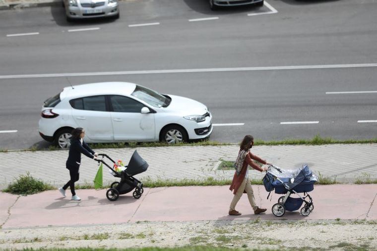 La Seguridad Social tramitó 10.318 prestaciones por nacimiento y cuidado de menor en el primer semestre en Castilla-La Mancha