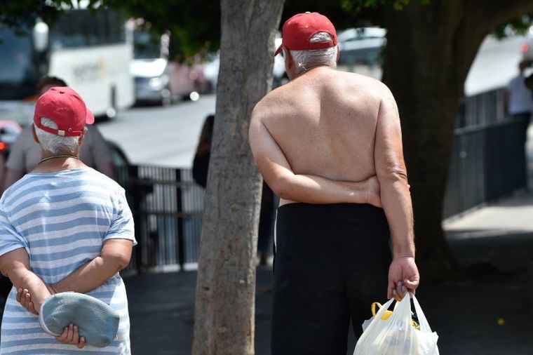 Castilla-La Mancha mantiene recomendaciones ante las altas temperaturas para personas mayores a través del Servicio de Teleasistencia