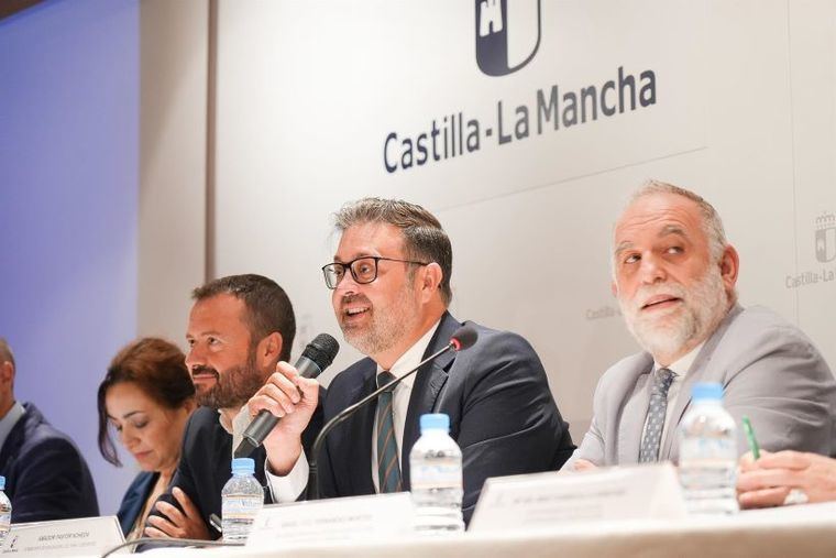 La Junta libra este martes 230.000 euros a 30 centros de FP para el desarrollo de proyectos de innovación