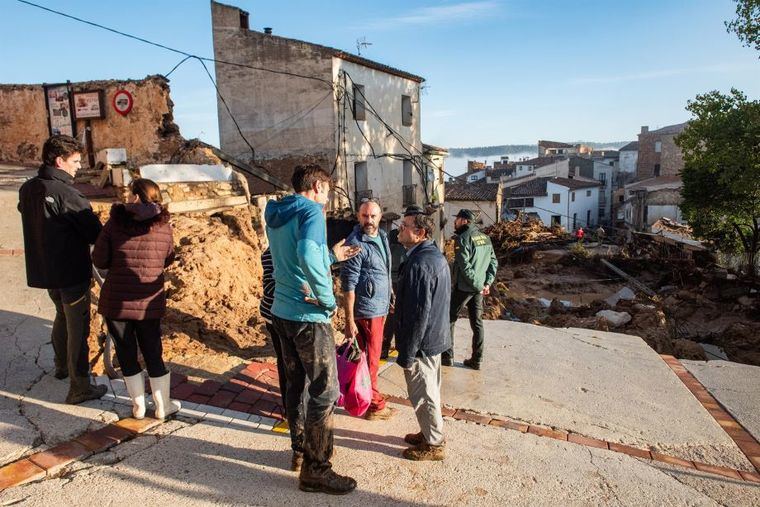 El milagro del estanquero, ruta senderista truncada o restaurante destruido, historias de supervivencia en Letur