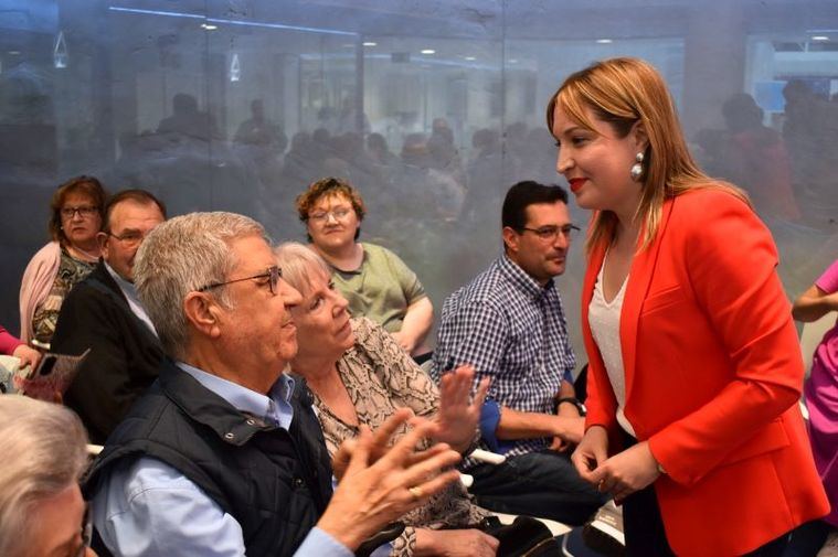 Amparo Torres pide a Manuel Serrano que aclare en el Consejo Social si creará o no las Juntas de Distrito